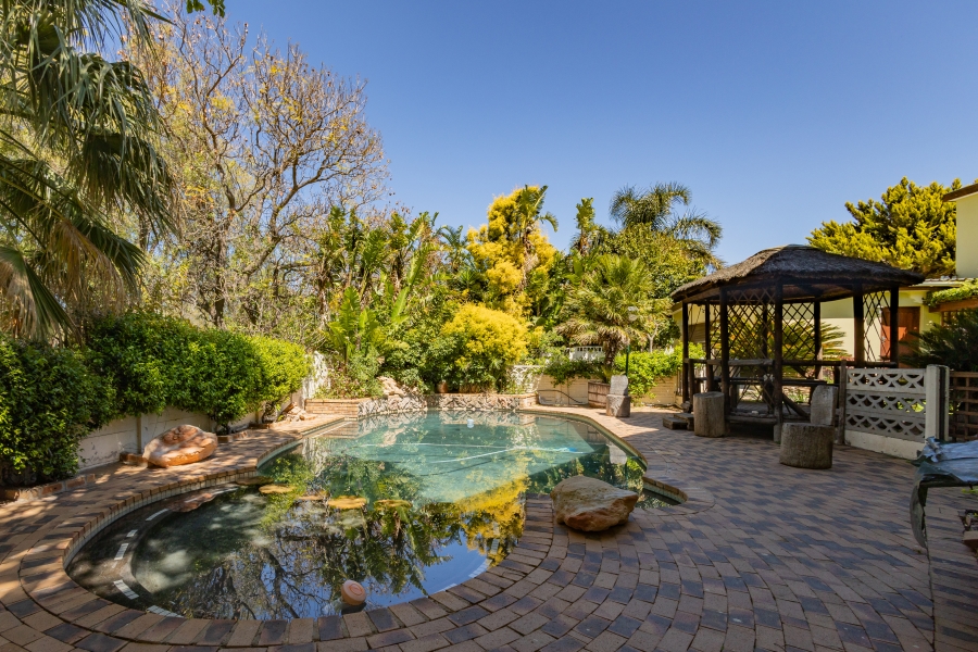 5 Bedroom Property for Sale in Langerug Western Cape